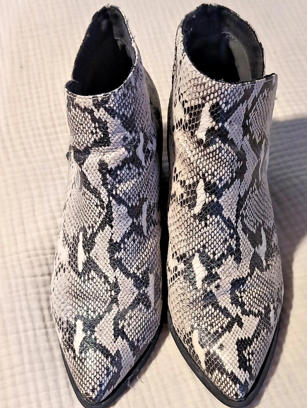 Women's Snake Print Cutout Ankle Booties Snake Print Cutout Pointed Toe